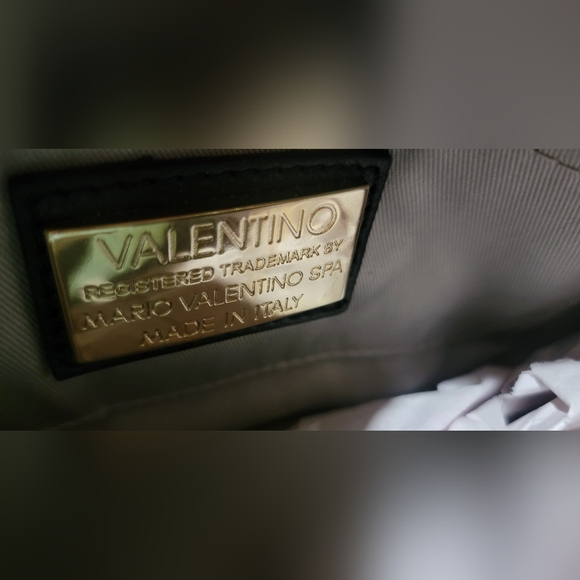 Beautiful  Valentino Spa Soft Leather Crossbody Made in Italy, with dust bag-NWT - Picture 7 of 10
